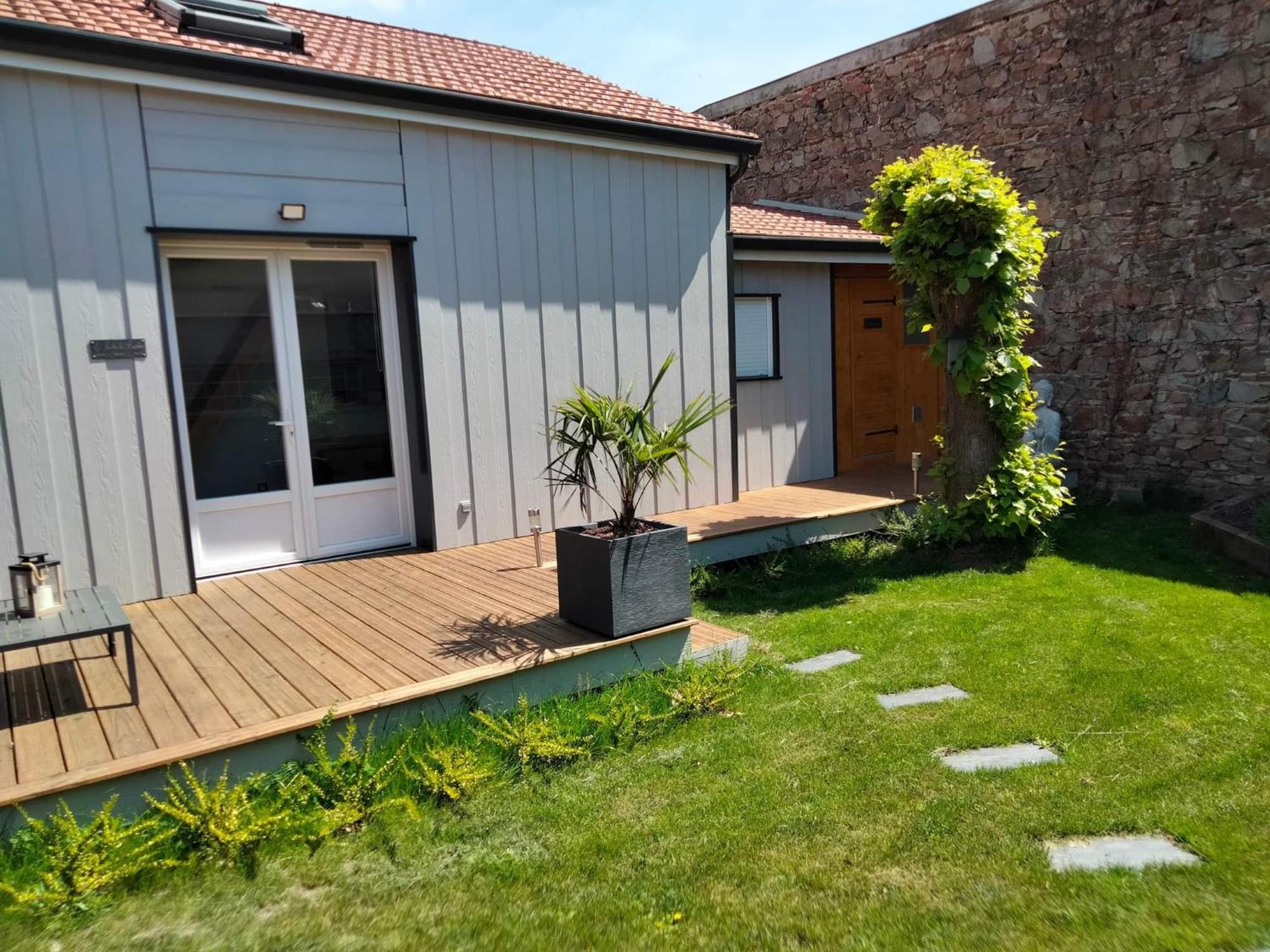 Sejour Au Jardin De Cupidon Avec Jacuzzi Et Sauna Balbigny Ngoại thất bức ảnh